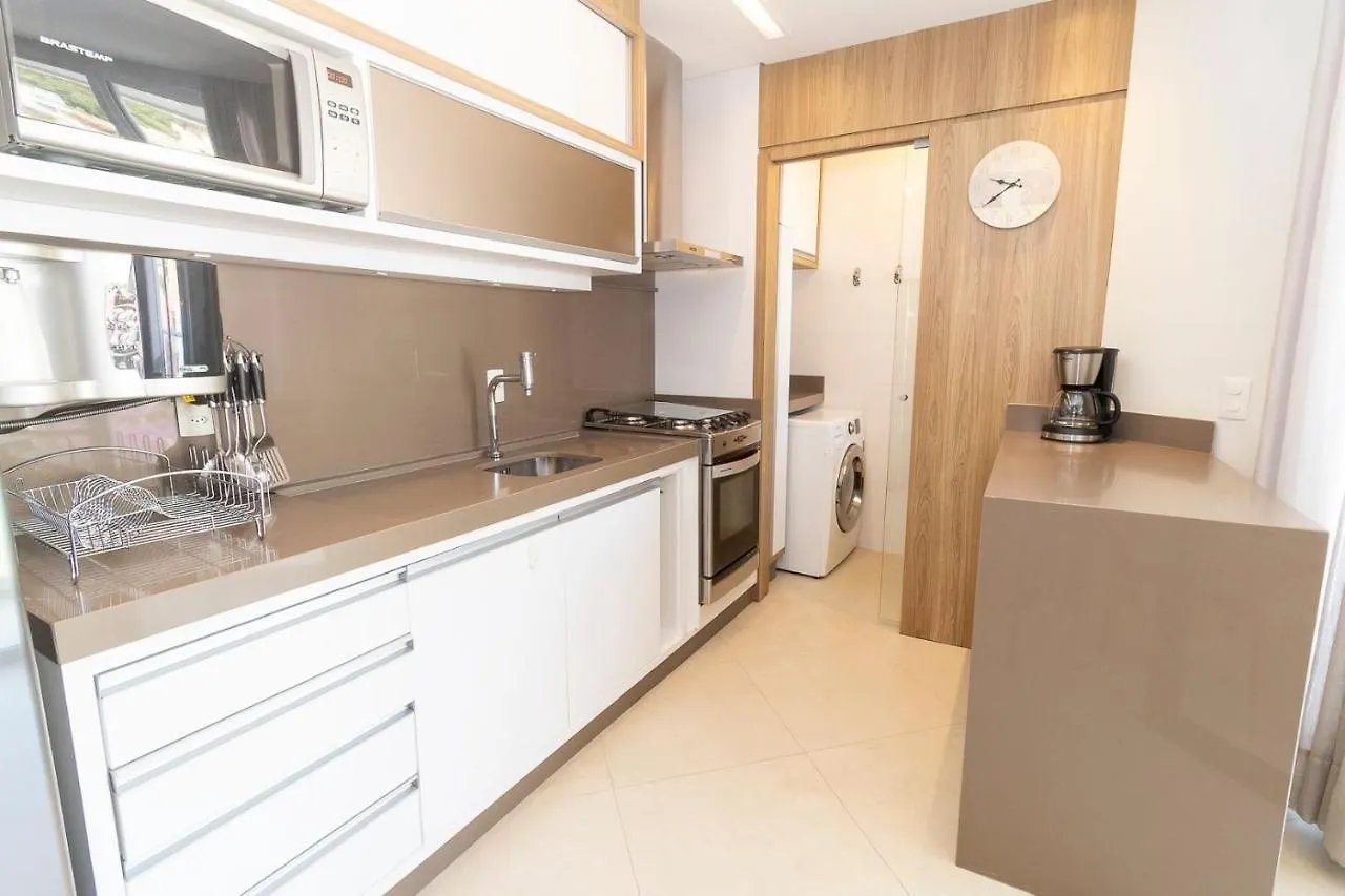 Apartment Boulevard 221D: Luxury Condo in Bombinhas Center with Pool and 24/7 Security