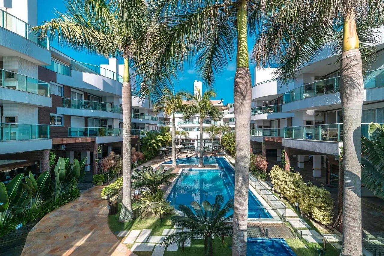 Apartment Boulevard 221D: Luxury Condo in Bombinhas Center with Pool and 24/7 Security