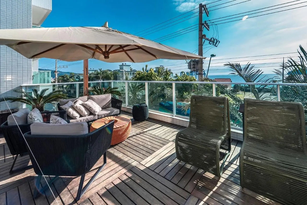Apartment Boulevard 221D: Luxury Condo in Bombinhas Center with Pool and 24/7 Security