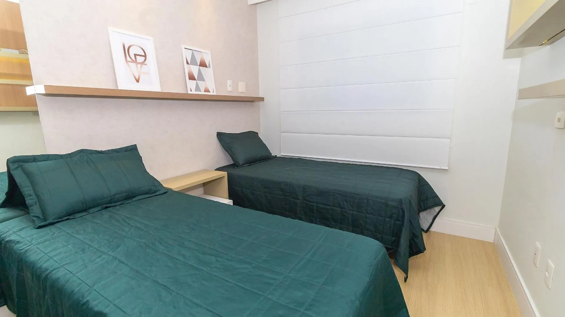 Boulevard 221D: Luxury Condo in Bombinhas Center with Pool and 24/7 Security